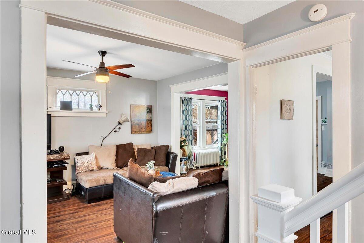 1075 Keyes Avenue Schenectady, NY 12309 - Photo 6 of 42 05-IMG_8066