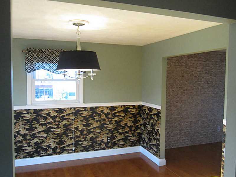 5 Angelwood Road Coventry, RI 02816 - Photo 6 of 25 Dining Room.