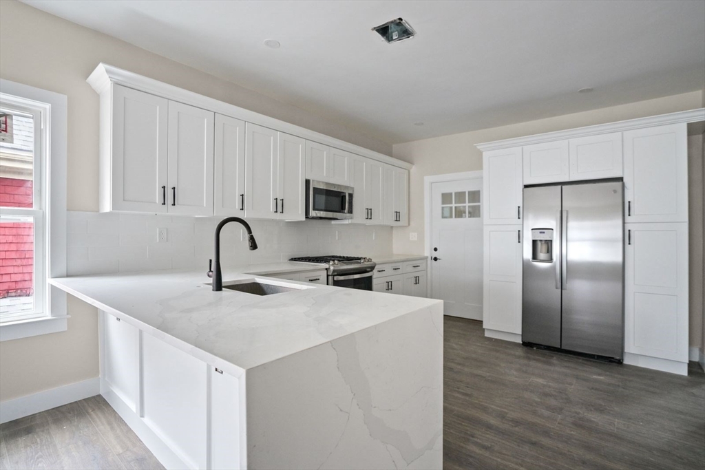 47 Edwin Street, Unit 2 Boston, MA 02124 - Photo 4 of 14 Gallery Image 4