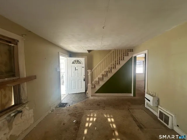 a view of entryway and hall