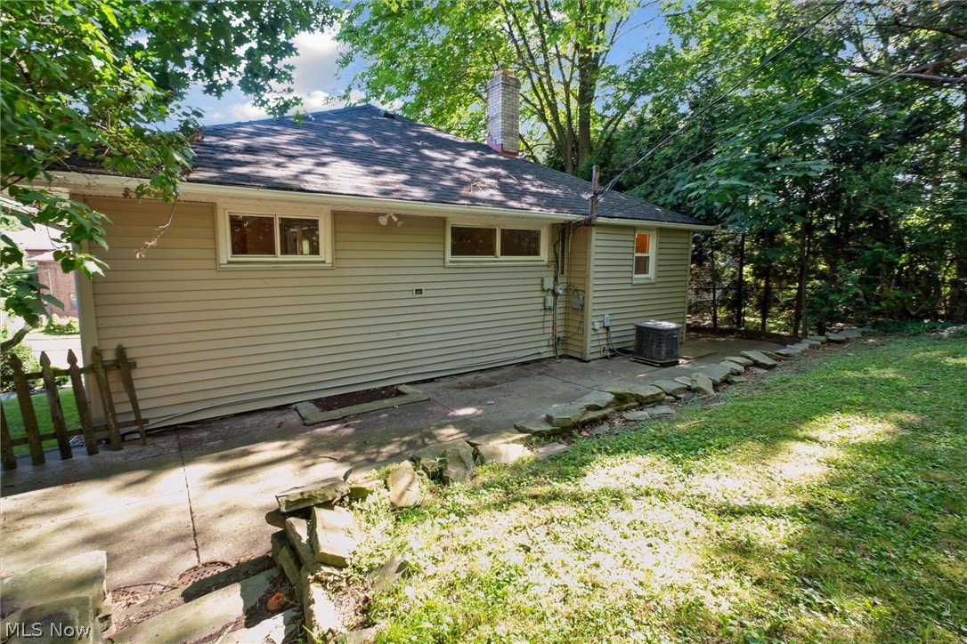 3713 Hillbrook Road Cleveland, OH 44118 - Photo 19 of 22