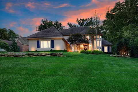 $1,550,000 | 16849 South Highland Ridge Drive, Loch Lloyd, MO 64012