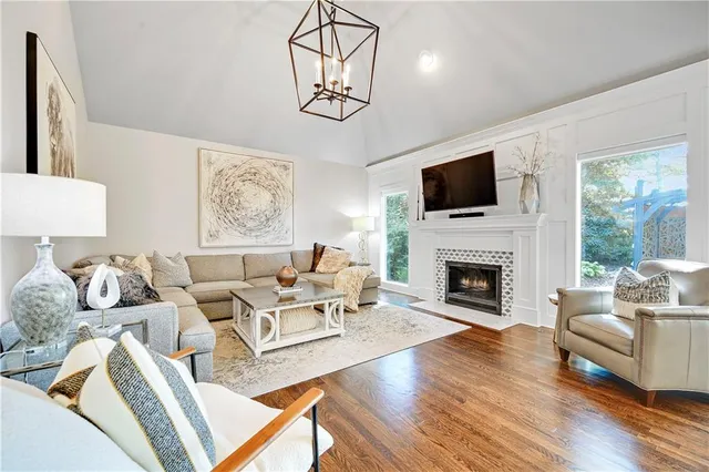 $1,550,000 | 16849 South Highland Ridge Drive, Loch Lloyd, MO 64012