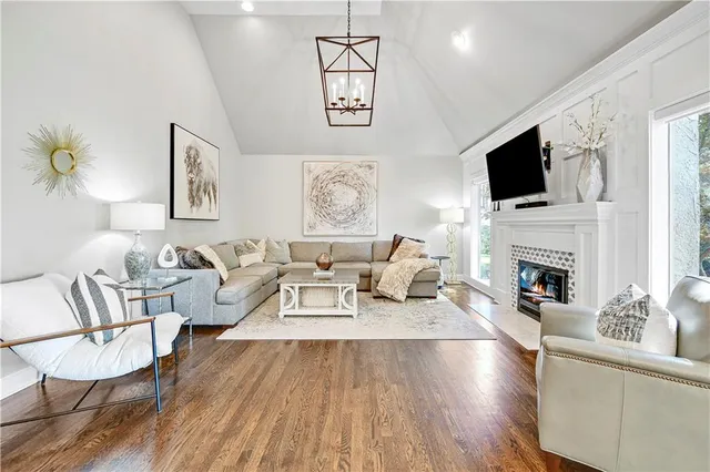 $1,550,000 | 16849 South Highland Ridge Drive, Loch Lloyd, MO 64012