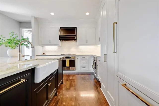 $1,550,000 | 16849 South Highland Ridge Drive, Loch Lloyd, MO 64012