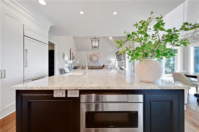 $1,550,000 | 16849 South Highland Ridge Drive, Loch Lloyd, MO 64012