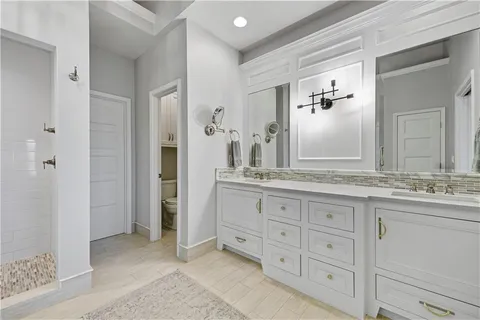 $1,550,000 | 16849 South Highland Ridge Drive, Loch Lloyd, MO 64012