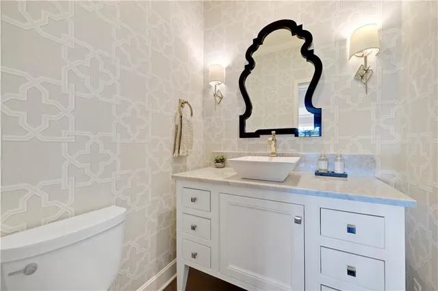 $1,550,000 | 16849 South Highland Ridge Drive, Loch Lloyd, MO 64012