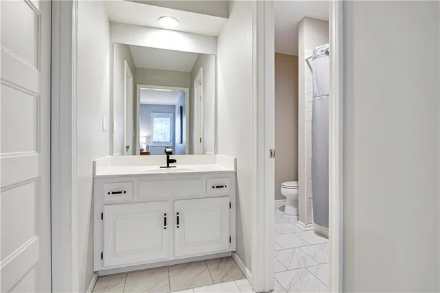 $1,550,000 | 16849 South Highland Ridge Drive, Loch Lloyd, MO 64012