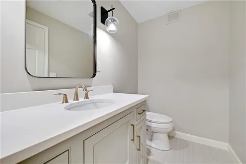 $1,550,000 | 16849 South Highland Ridge Drive, Loch Lloyd, MO 64012