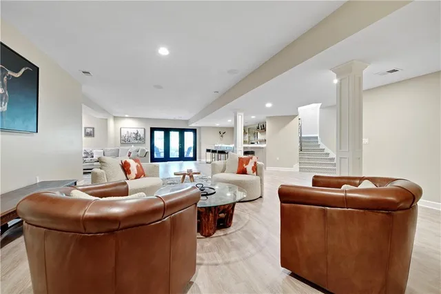 $1,550,000 | 16849 South Highland Ridge Drive, Loch Lloyd, MO 64012