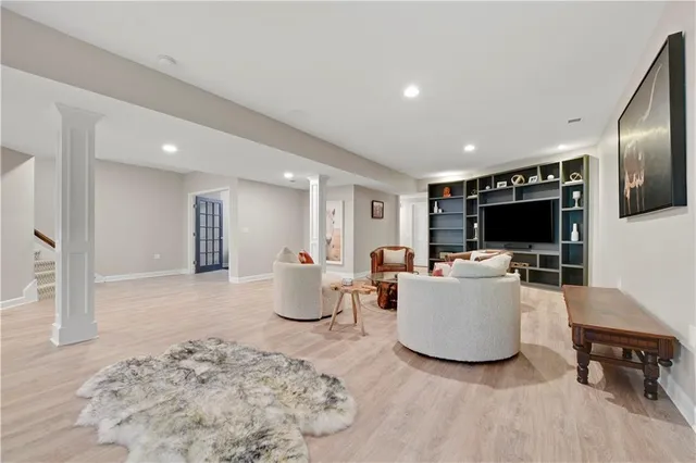 $1,550,000 | 16849 South Highland Ridge Drive, Loch Lloyd, MO 64012