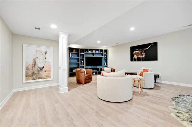 $1,550,000 | 16849 South Highland Ridge Drive, Loch Lloyd, MO 64012