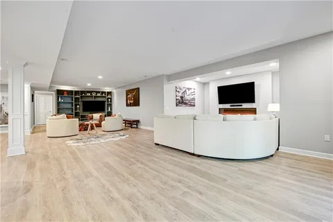 $1,550,000 | 16849 South Highland Ridge Drive, Loch Lloyd, MO 64012