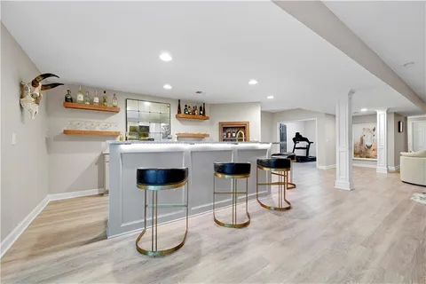 $1,550,000 | 16849 South Highland Ridge Drive, Loch Lloyd, MO 64012