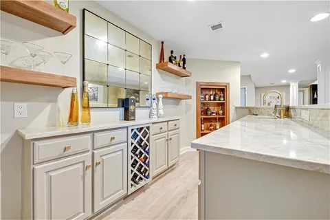 $1,550,000 | 16849 South Highland Ridge Drive, Loch Lloyd, MO 64012