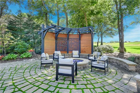 $1,550,000 | 16849 South Highland Ridge Drive, Loch Lloyd, MO 64012