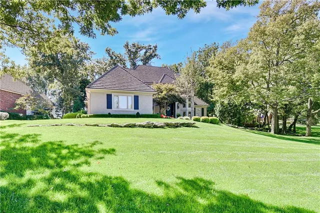 $1,550,000 | 16849 South Highland Ridge Drive, Loch Lloyd, MO 64012