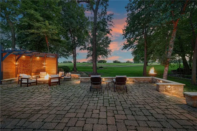 $1,550,000 | 16849 South Highland Ridge Drive, Loch Lloyd, MO 64012