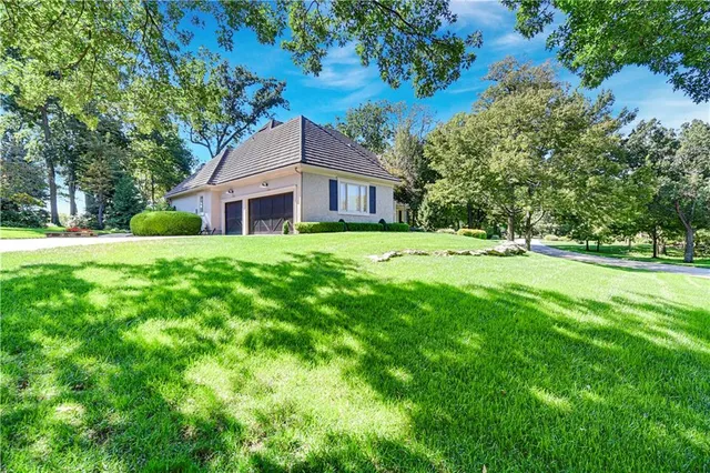 $1,550,000 | 16849 South Highland Ridge Drive, Loch Lloyd, MO 64012