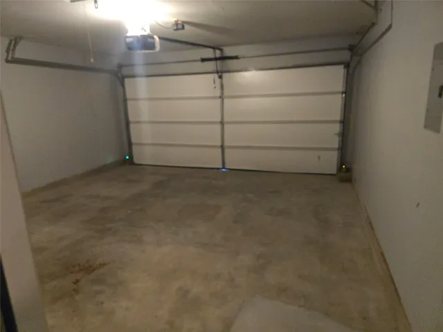 $2,000 | 4911 Edenbourgh Lane, Austin, TX 78754