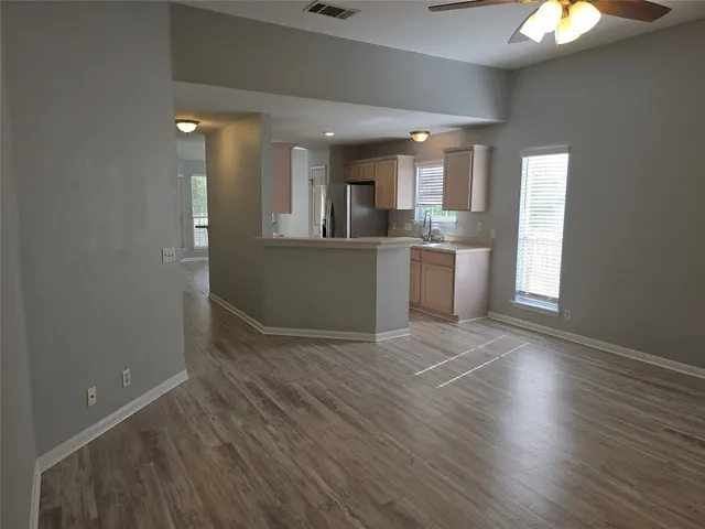 $2,000 | 4911 Edenbourgh Lane, Austin, TX 78754