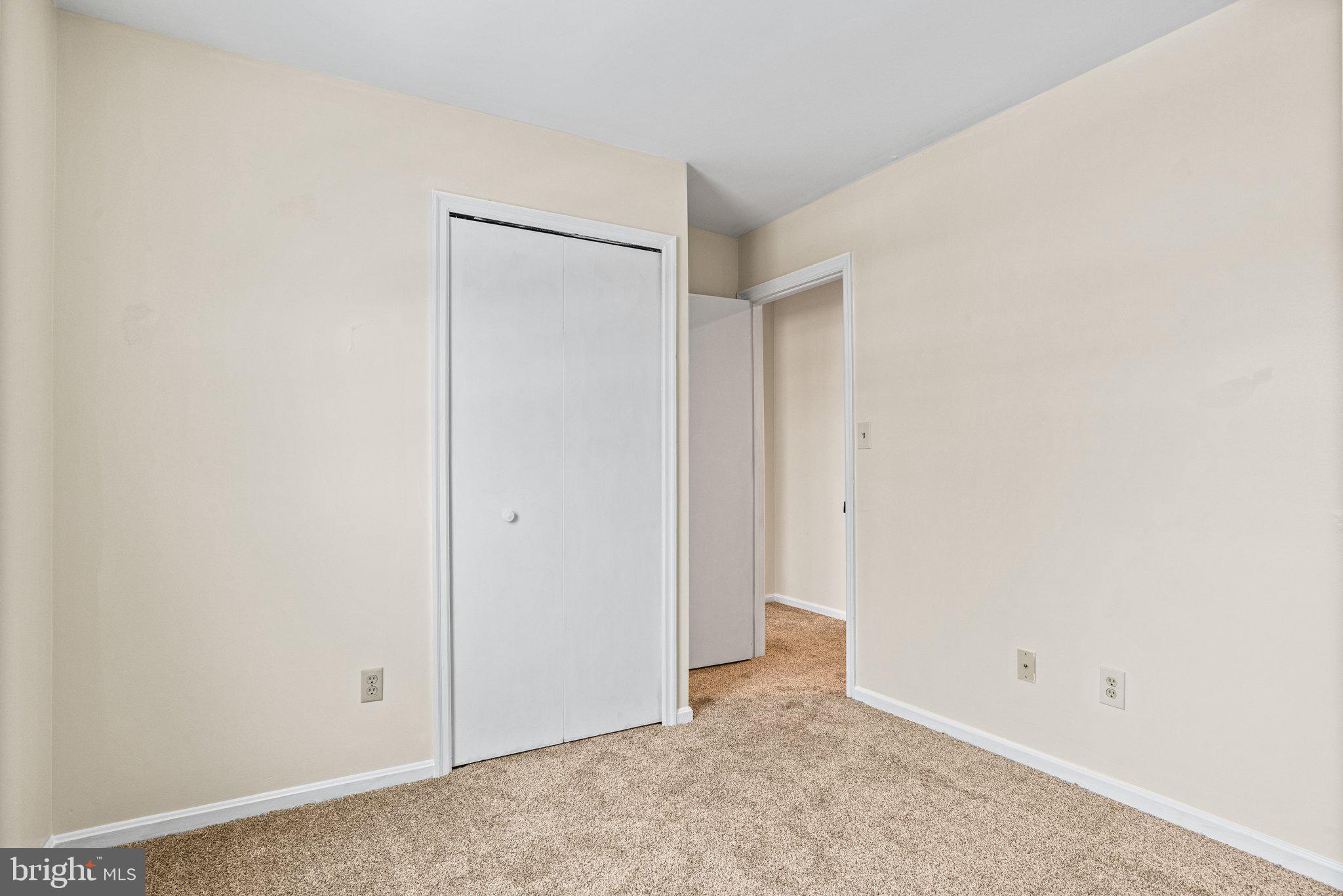 207 Crescent Drive Hershey, PA 17033 - Photo 25 of 42 an empty room with closet