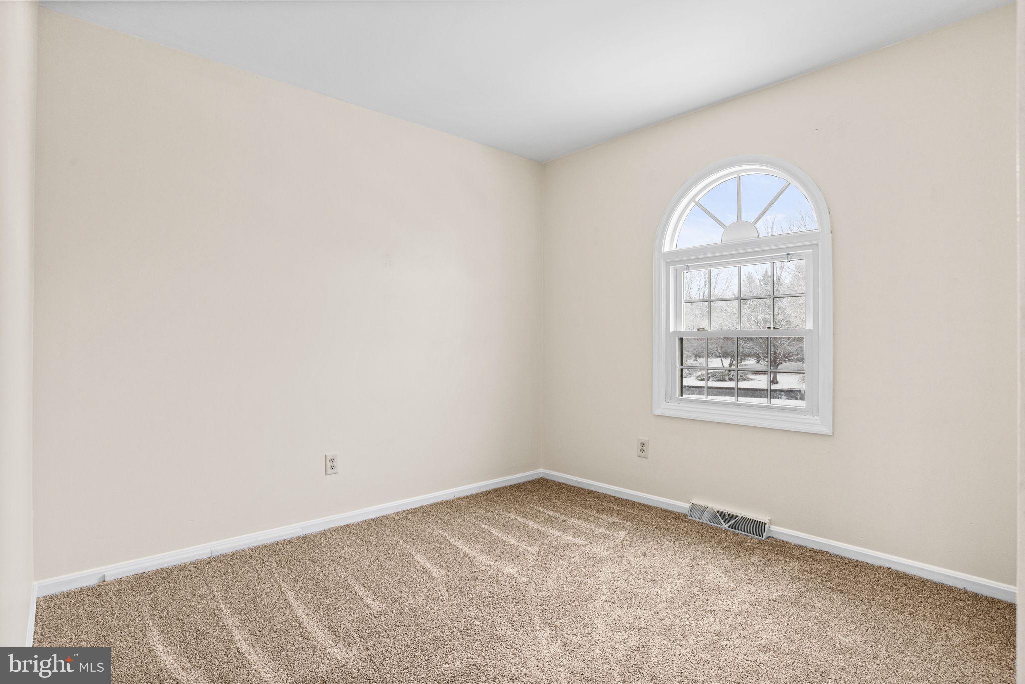 207 Crescent Drive Hershey, PA 17033 - Photo 26 of 42 an empty room with a window