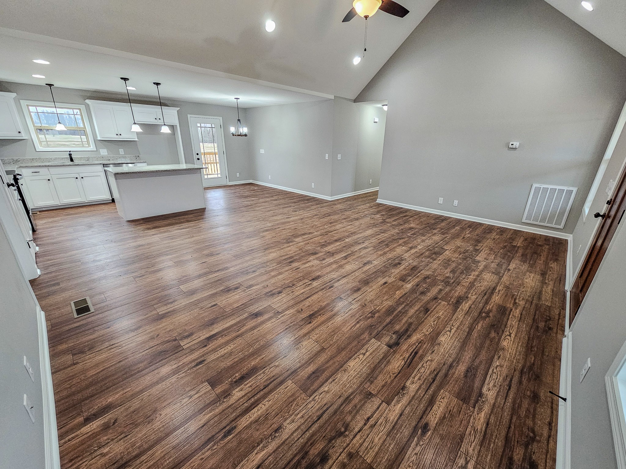 8433 Lynchburg Road Winchester, TN 37398 - Photo 6 of 35 Gallery Image 6