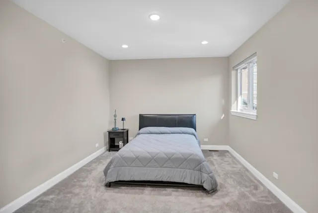 $679,000 | 70 Prairie Court, Wheeling, IL 60090