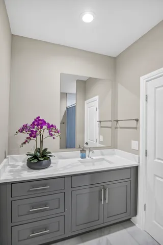 $679,000 | 70 Prairie Court, Wheeling, IL 60090