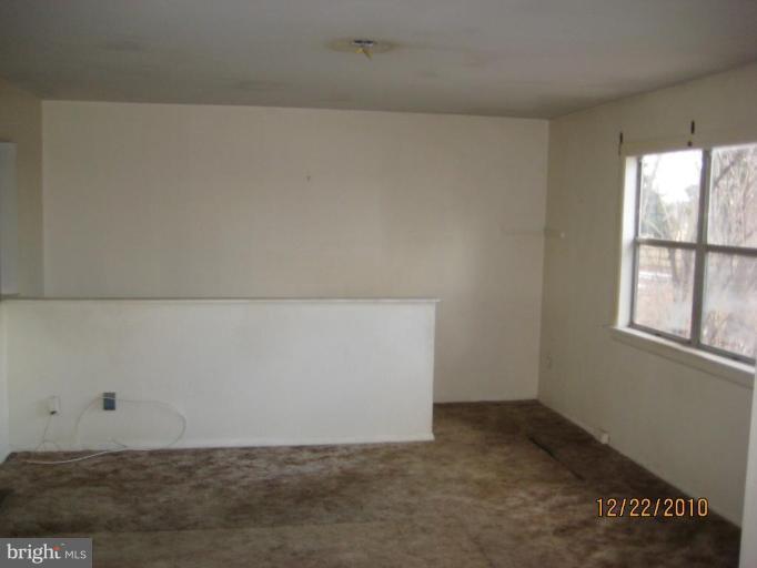 776 Ridings Mill Road Middletown, VA 22645 - Photo 14 of 14 Living Room #2