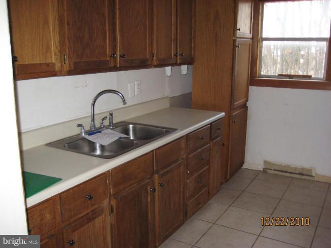 776 Ridings Mill Road Middletown, VA 22645 - Photo 6 of 14 Kitchen