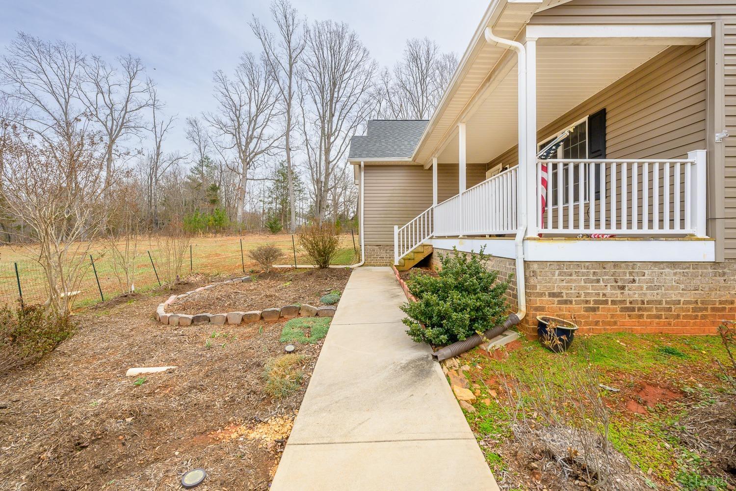 4178 Horseshoe Road Appomattox, VA 24522 - Photo 3 of 39 Gallery Image 3