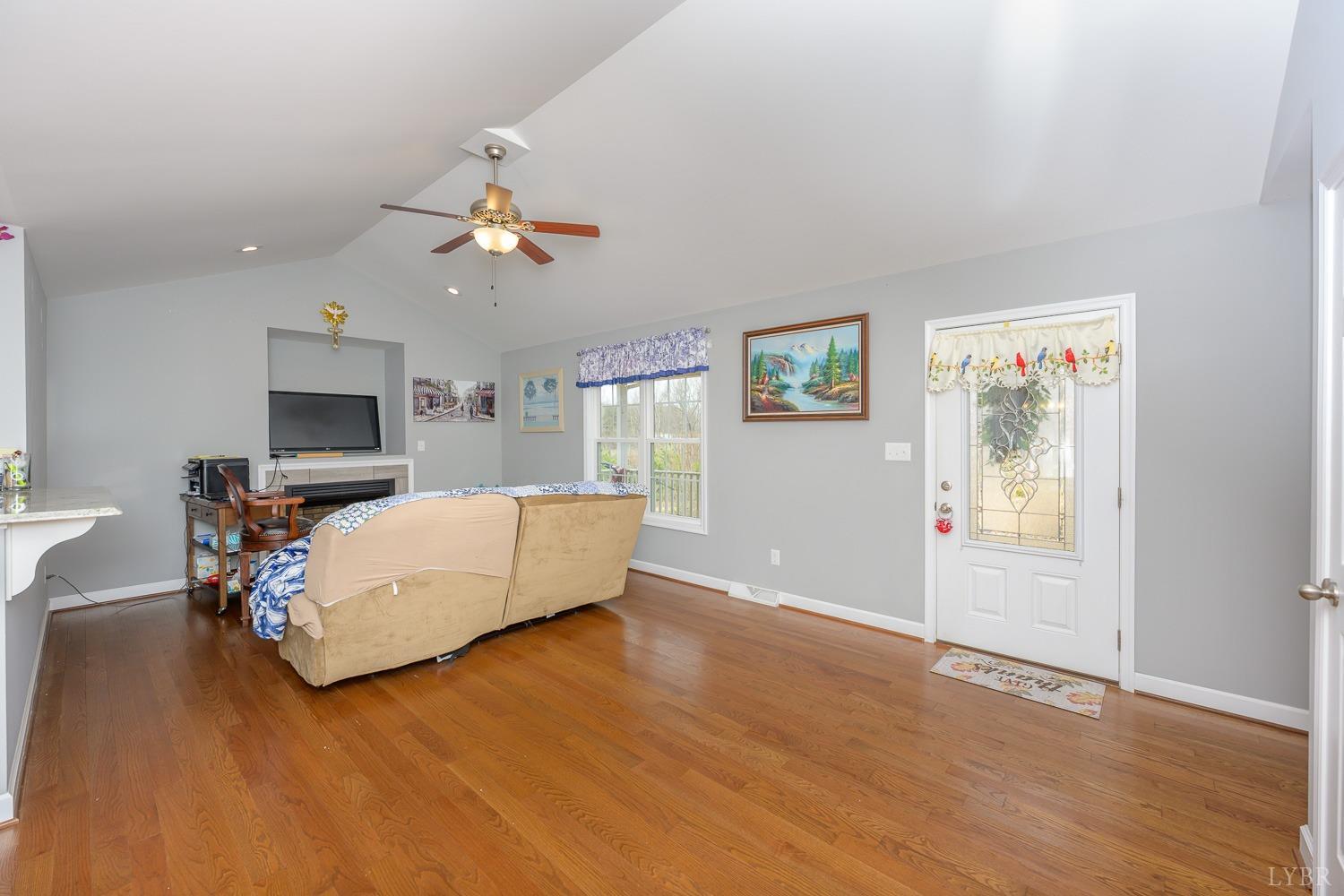 4178 Horseshoe Road Appomattox, VA 24522 - Photo 7 of 39 Gallery Image 7