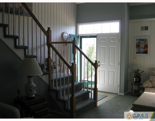 39 B Winthrop Road Monroe Township, NJ 08831 - Photo 4 of 10 Gallery Image 4