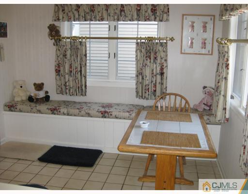 39 B Winthrop Road Monroe Township, NJ 08831 - Photo 7 of 10 Gallery Image 7