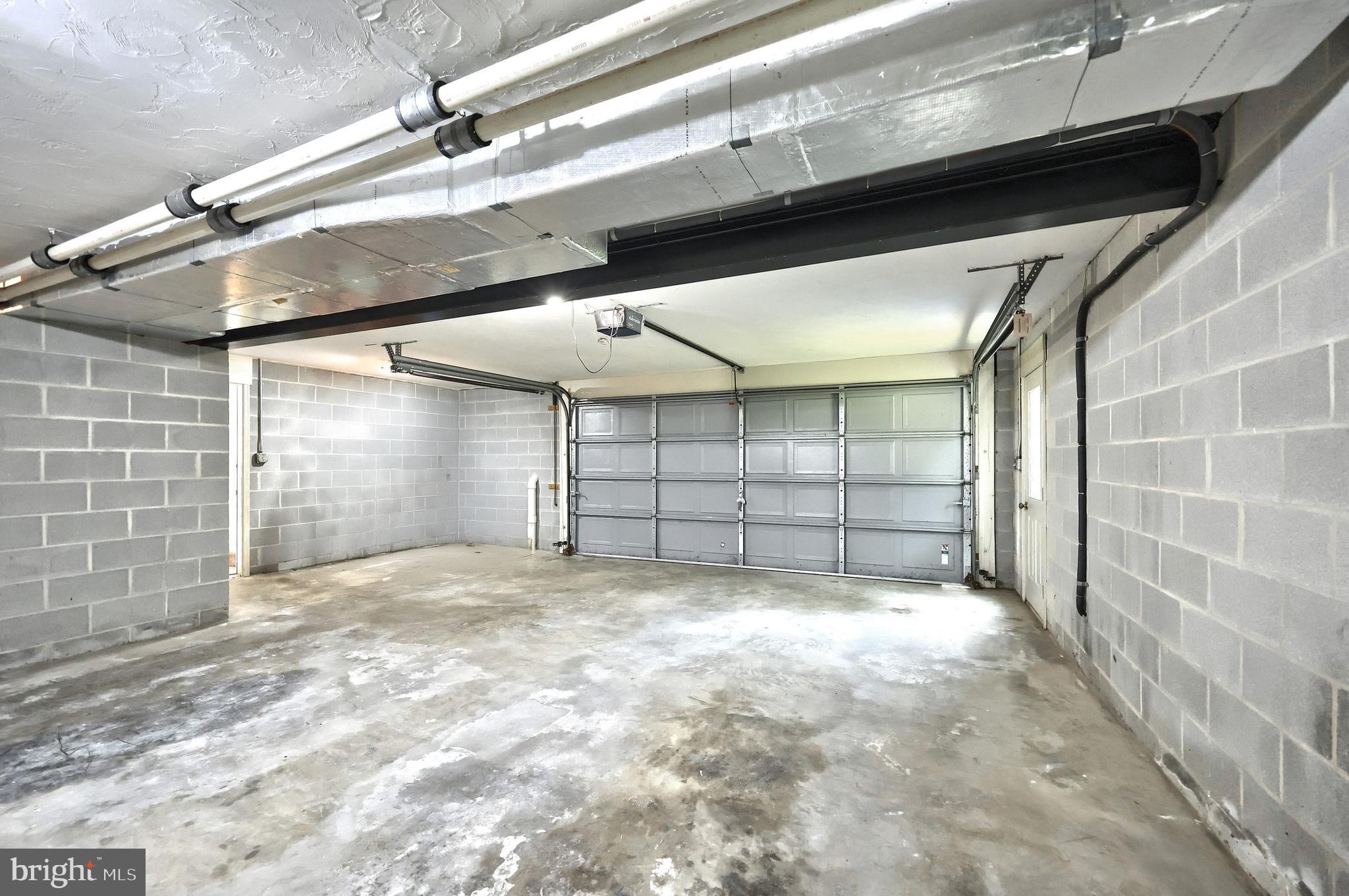 1298 Toann Road York, PA 17403 - Photo 26 of 51 Automatic Garage Door