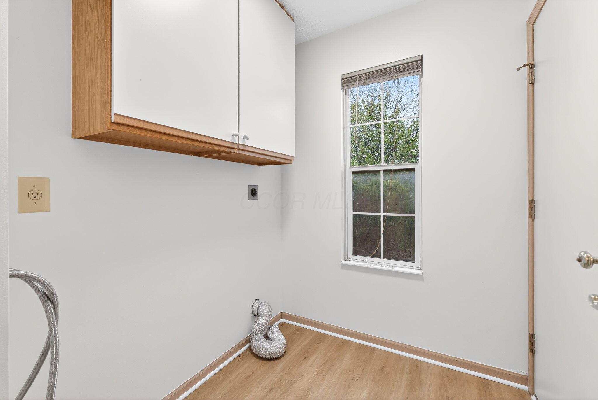 2064 Waymont Road Columbus, OH 43229 - Photo 16 of 31 2064 Waymont Rd (Interior)-14