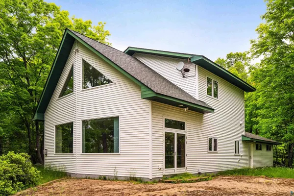 $850,000 | 6908 West Van Road, Duluth, MN 55803