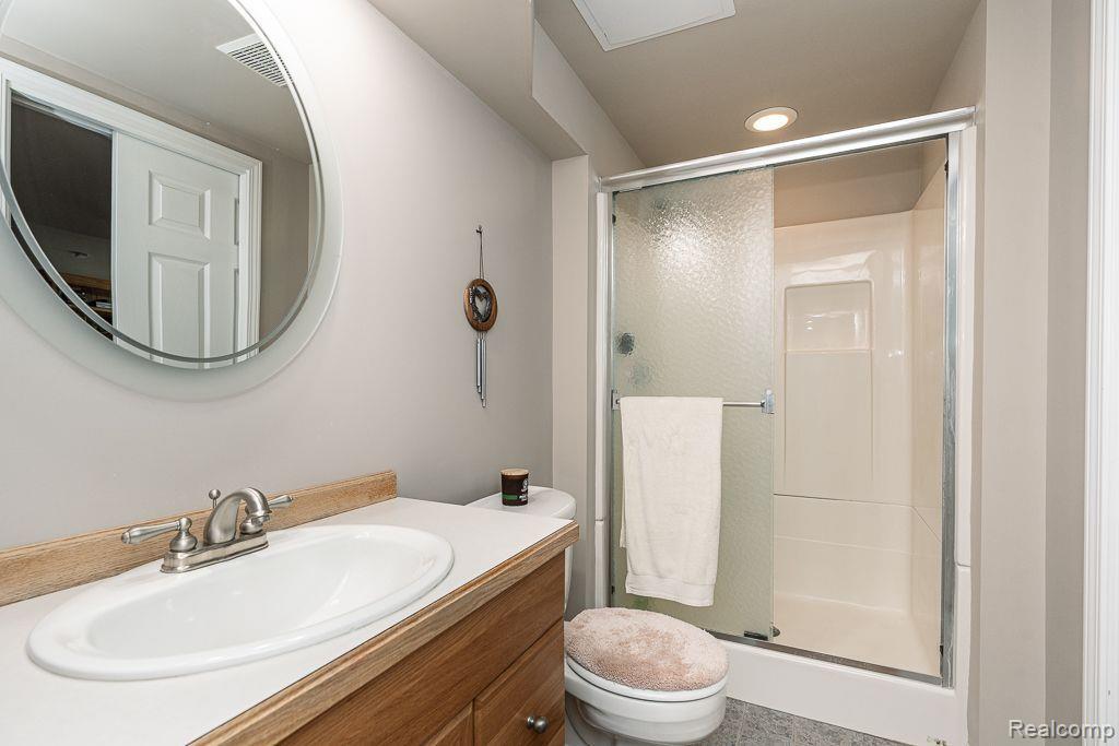 2072 Ridgefield Court Rochester Hills, MI 48306 - Photo 34 of 41