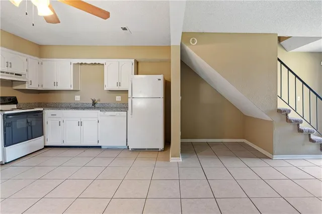 $590,000 | 116-122 Northeast Greystone Drive, Lee's Summit, MO 64086