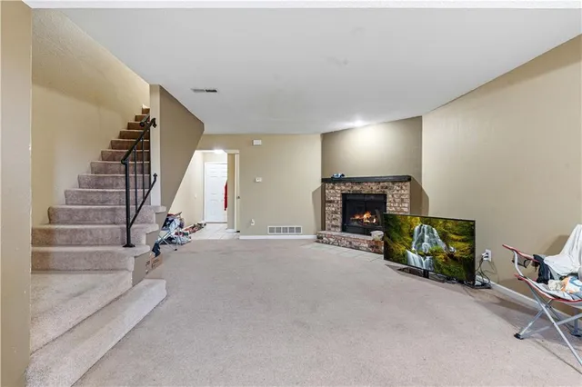 $590,000 | 116-122 Northeast Greystone Drive, Lee's Summit, MO 64086