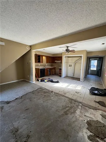 $590,000 | 116-122 Northeast Greystone Drive, Lee's Summit, MO 64086