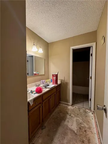 $590,000 | 116-122 Northeast Greystone Drive, Lee's Summit, MO 64086