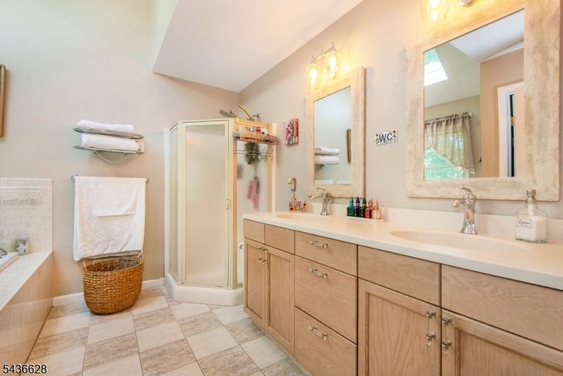 5 Kingston Court Oak Ridge, NJ 07438 - Photo 33 of 49