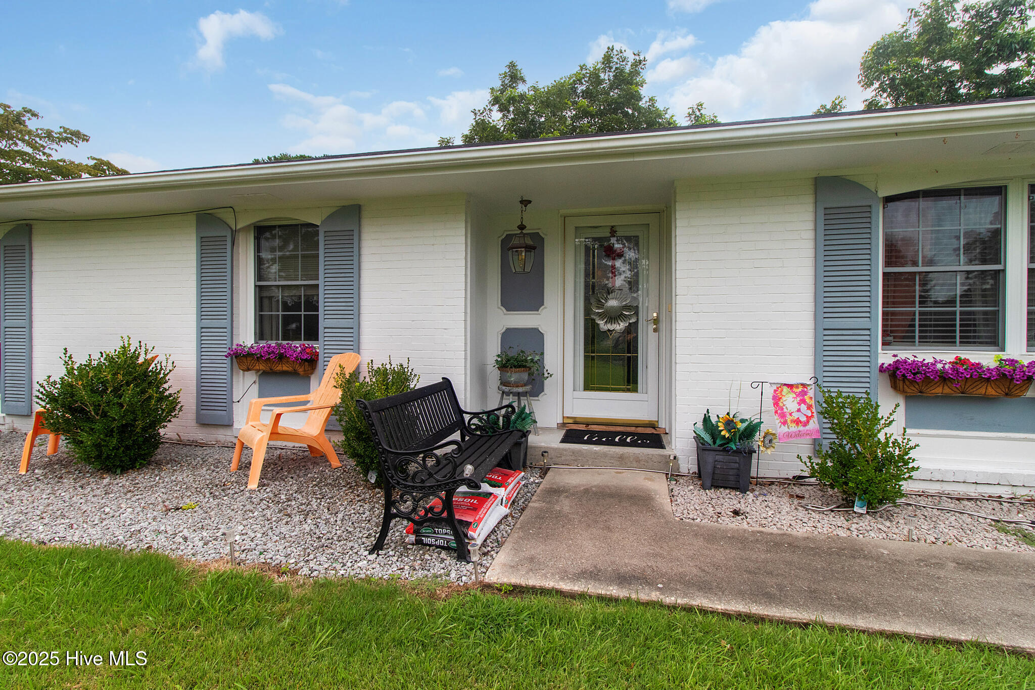 201 Queens Road Hubert, NC 28539 - Photo 13 of 59 Front door