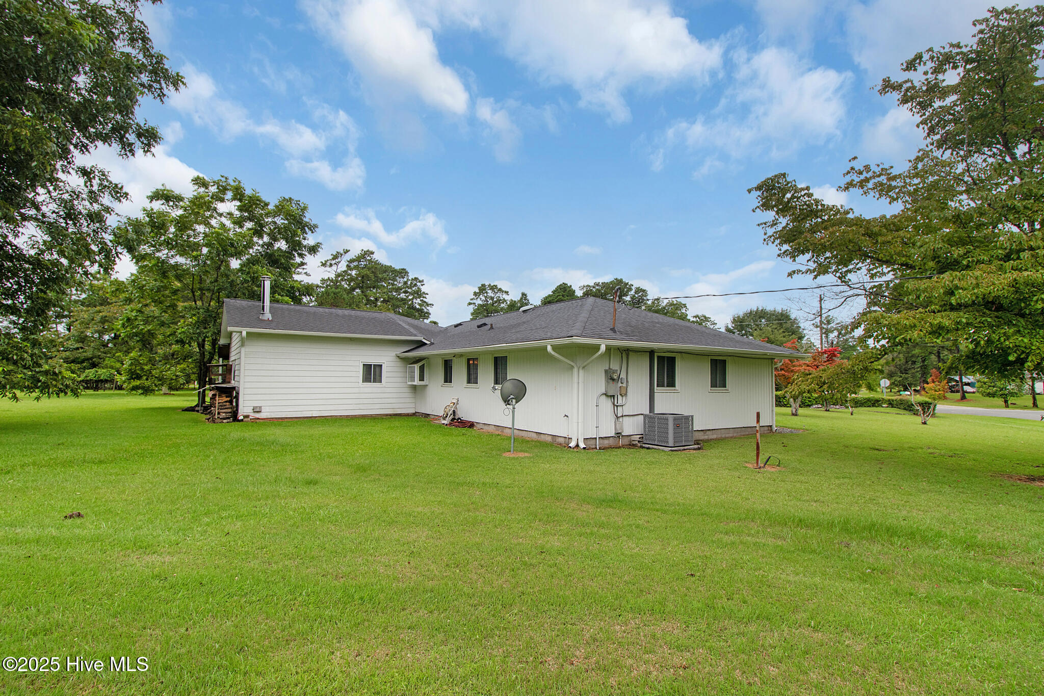 201 Queens Road Hubert, NC 28539 - Photo 35 of 59 Rear view of 201 Queens Rd