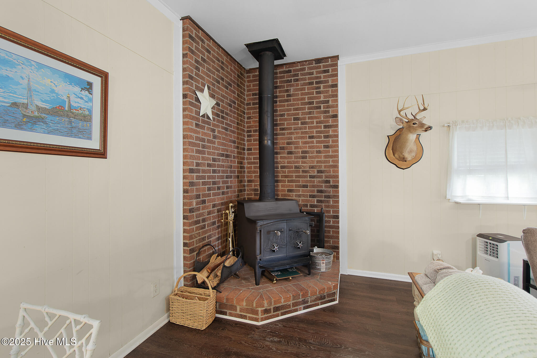 201 Queens Road Hubert, NC 28539 - Photo 6 of 59 in living room