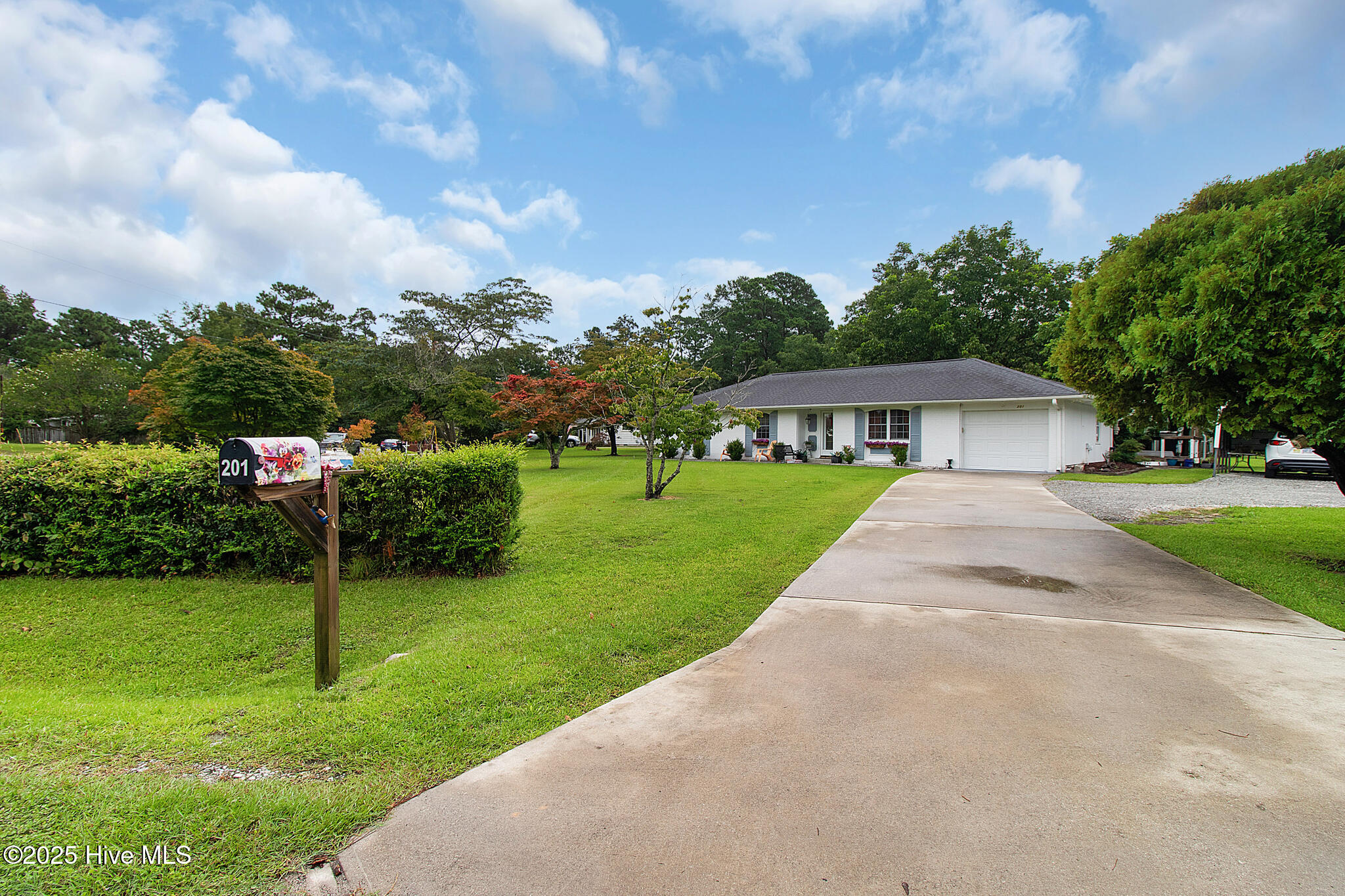 201 Queens Road Hubert, NC 28539 - Photo 9 of 59 Street view